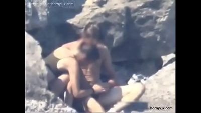 Mojok pinggir pantai jogja